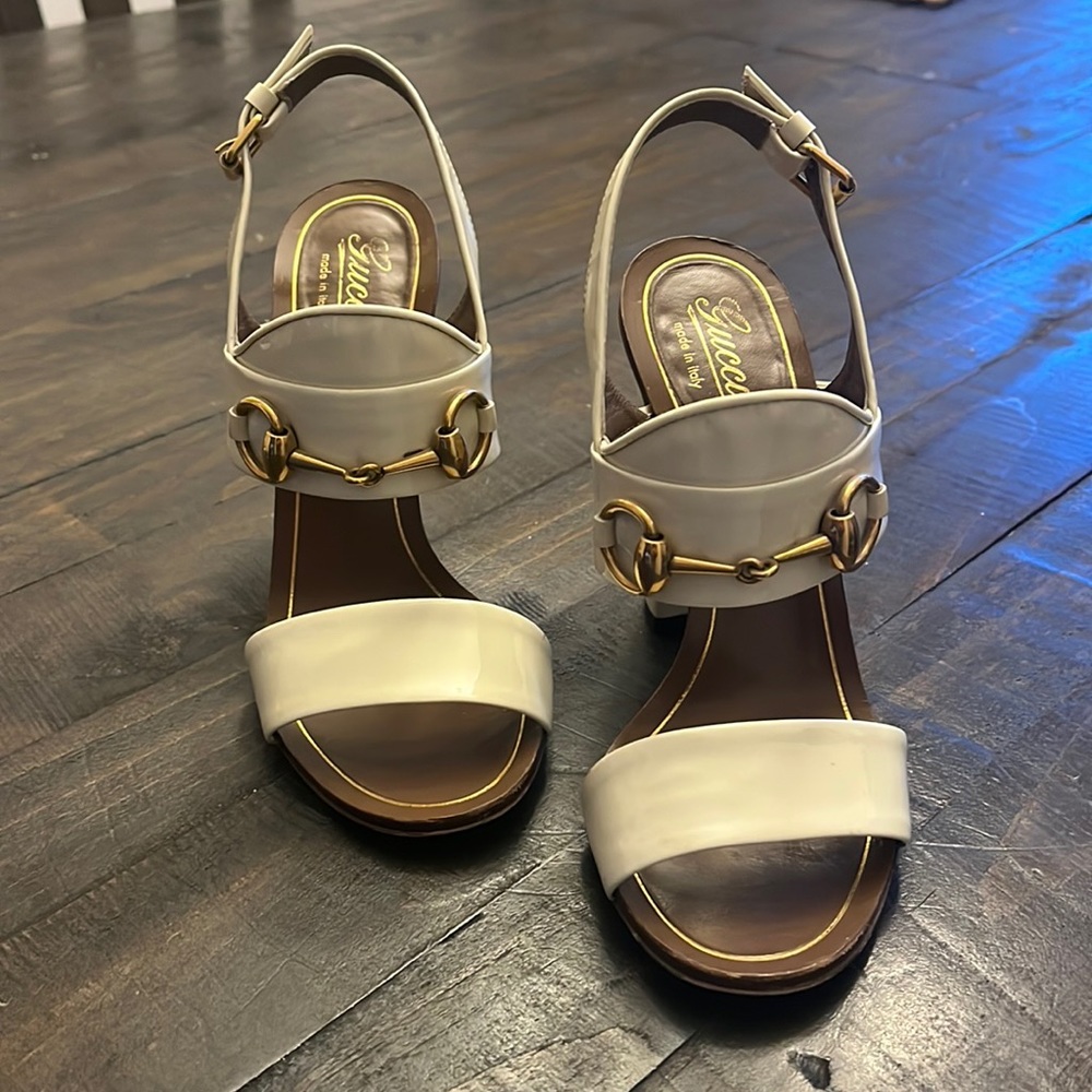 Gucci Horsebit off-white patent sandals